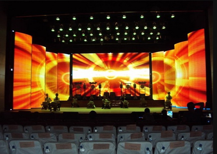 LED屏幕在演出场馆中的使用体验